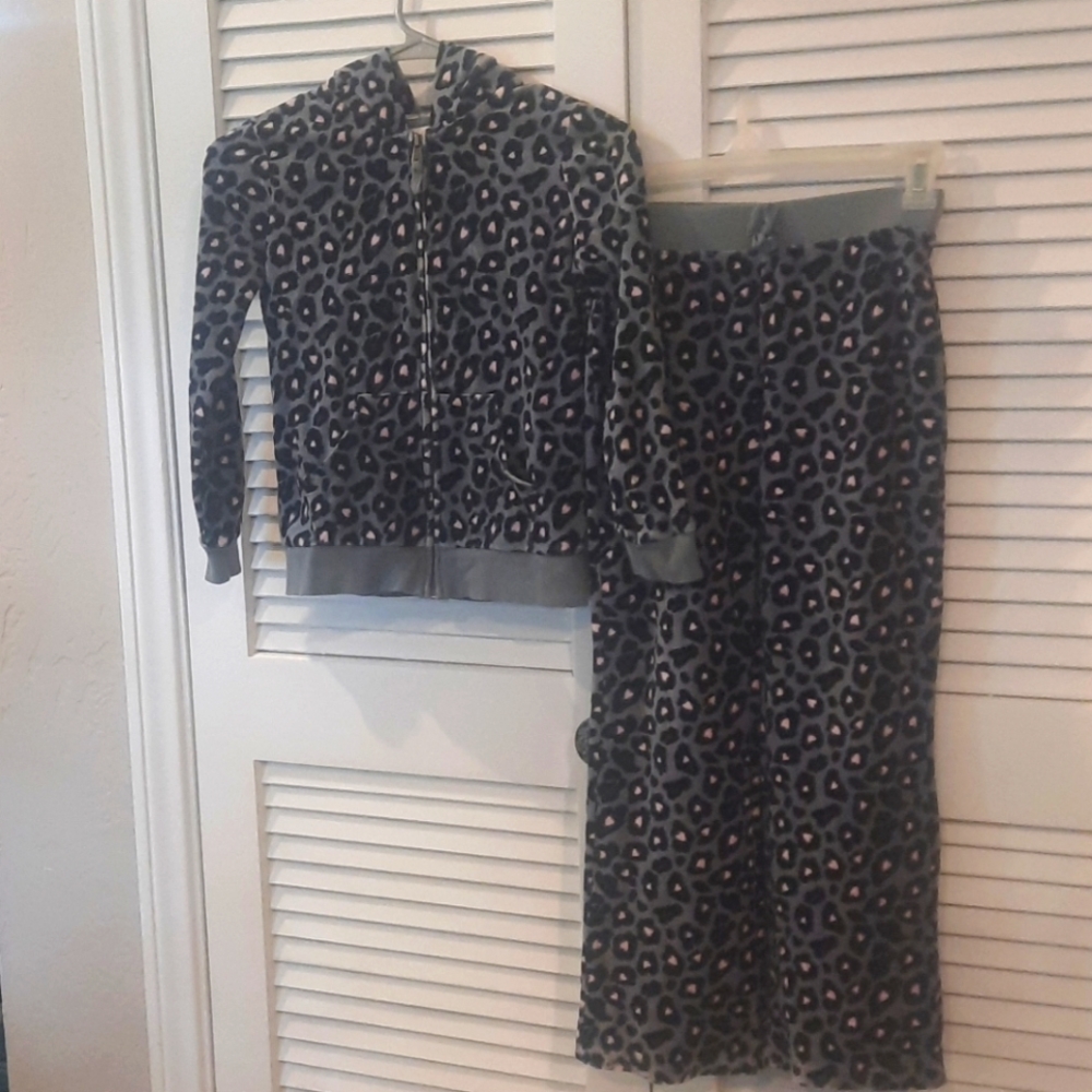 Velour 2 piece Animal Print set.